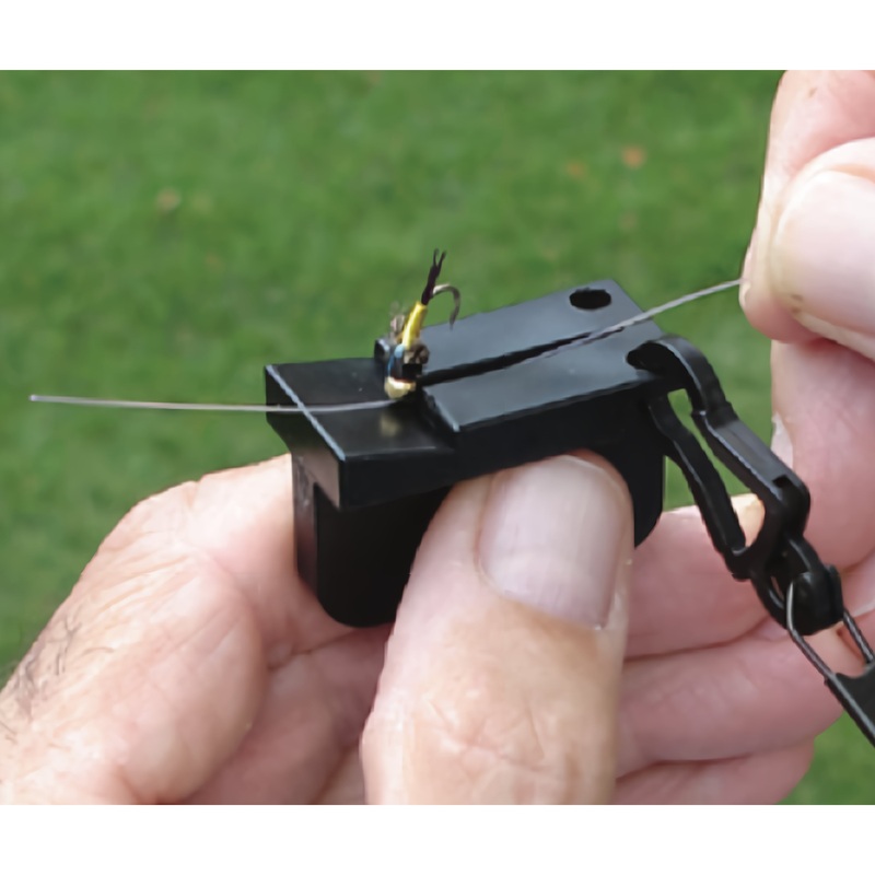 Magnetic Tippet Threader